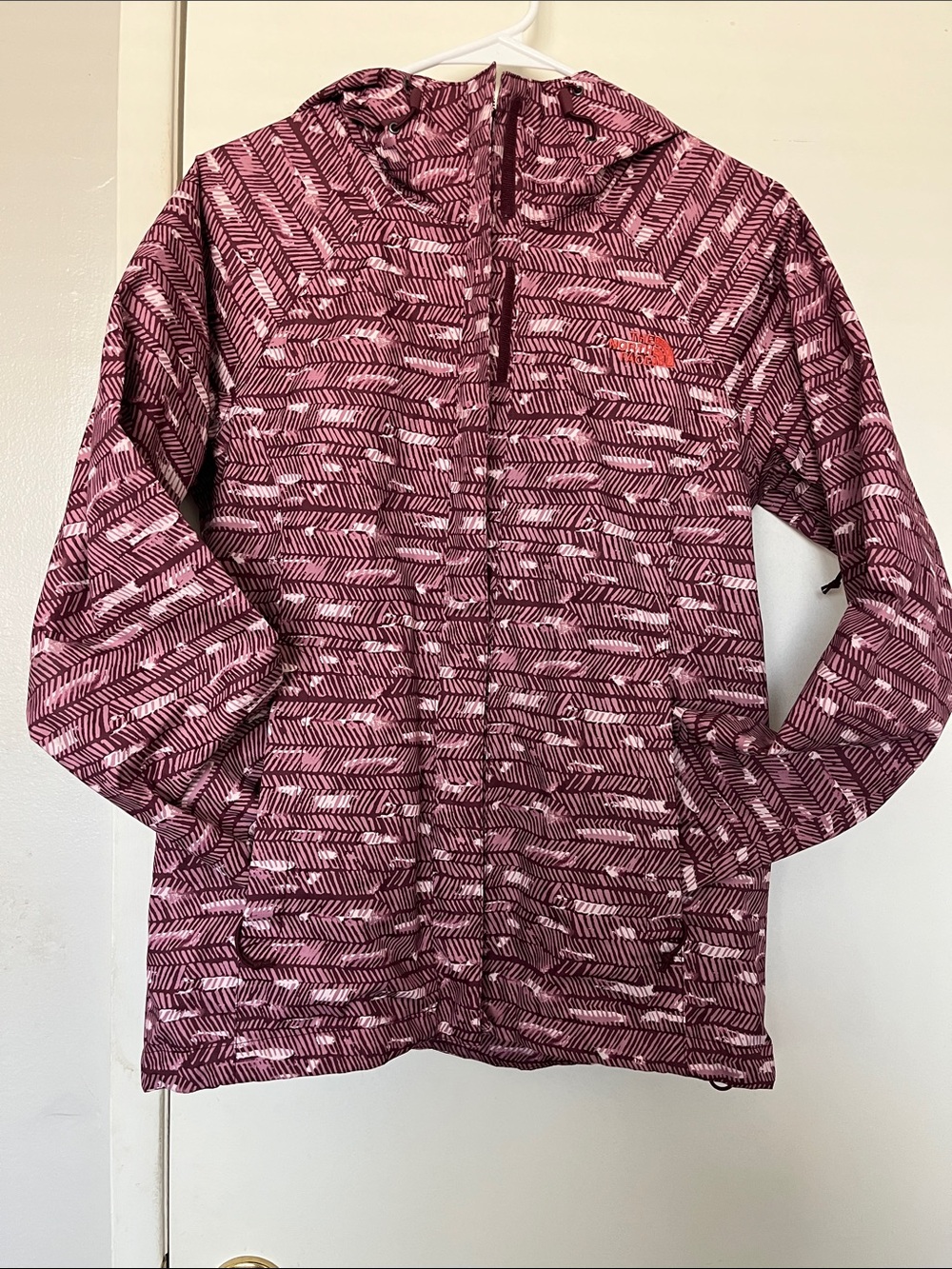 The North Face Women's Novelty Venture Waterproof Rain Jacket Small